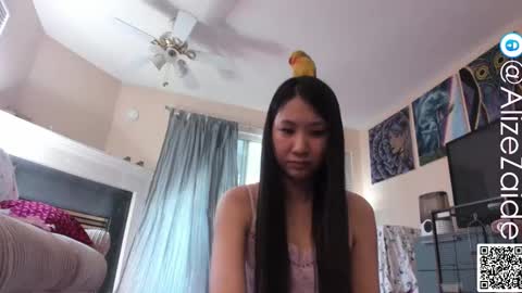 Alize Zaide online show from October 5, 9:31 pm