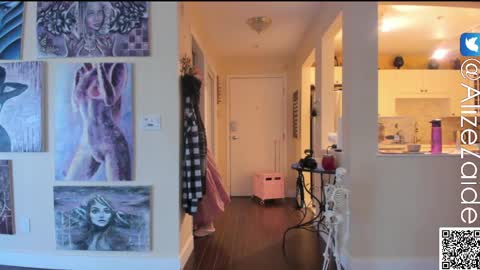 Alize Zaide online show from April 16, 9:39 pm