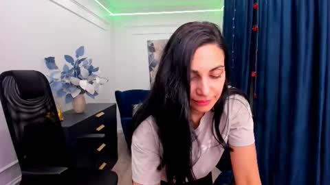 allayerty online show from November 25, 7:36 pm