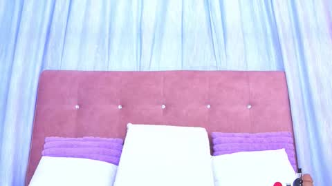 Allicia online show from February 6, 11:46 am