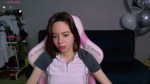 Snapshot of allie_hazie chatting on February 5, 1:04 am alice online show from February 5, 1:04 am