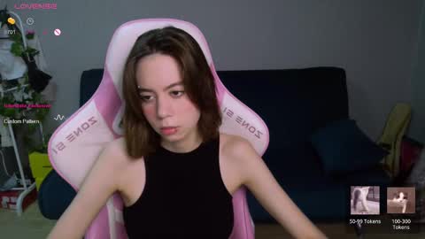 Snapshot of allie_hazie chatting on January 15, 11:08 pm alice online show from January 15, 11:08 pm
