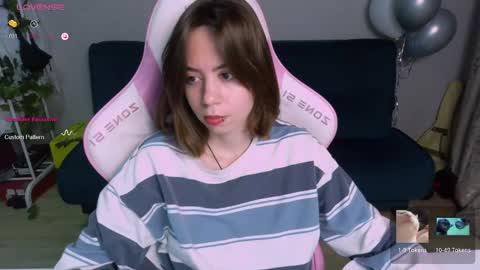 Snapshot of allie_hazie chatting on February 15, 12:15 am alice online show from February 15, 12:15 am