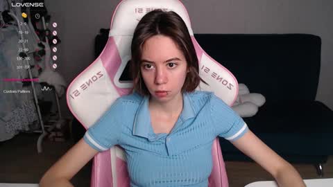 Snapshot of allie_hazie chatting on October 19, 1:07 am alice online show from October 19, 1:07 am