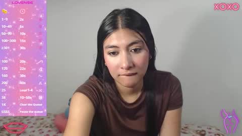 Snapshot of allison_18_ chatting on October 13, 9:01 am Nana online show from October 13, 9:01 am
