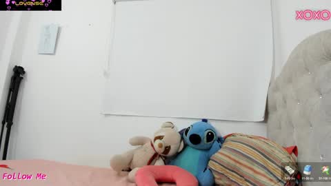Snapshot of allison_18_ chatting on December 13, 10:23 pm Nana online show from December 13, 10:23 pm