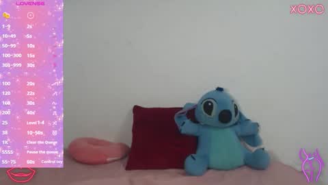 Snapshot of allison_18_ chatting on October 16, 10:29 am Nana online show from October 16, 10:29 am