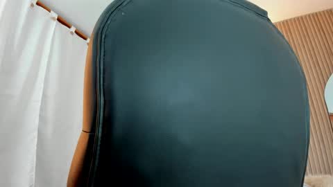 allison_fosther online show from November 11, 5:36 am