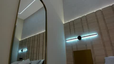 Allison whitee online show from April 17, 5:53 am