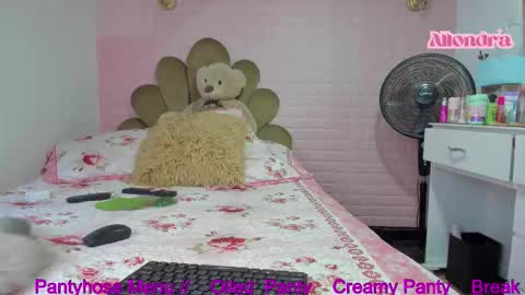 Snapshot of allondra_11 chatting on October 10, 9:52 pm allondra online show from October 10, 9:52 pm