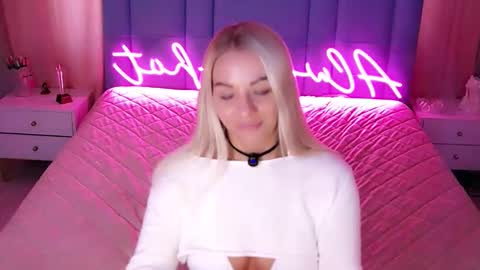 AlwaysHot online show from February 28, 5:51 am