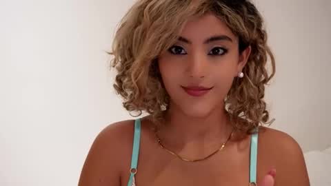 Snapshot of ally_summer chatting on September 11, 4:24 am ally_summer online show from September 11, 4:24 am