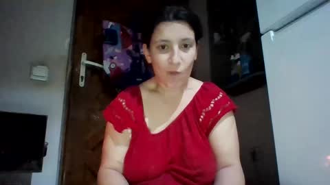 Snapshot of alma_amy chatting on January 1, 8:26 pm Alma online show from January 1, 8:26 pm