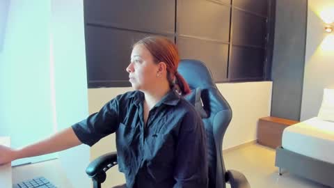 Snapshot of alma_fenix chatting on September 15, 12:35 pm ALMA FENIX online show from September 15, 12:35 pm