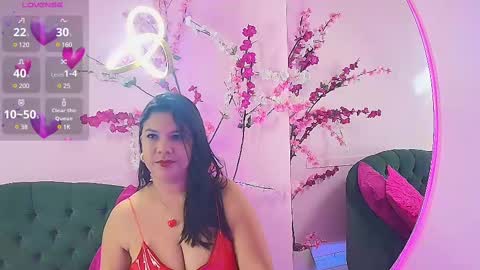 ALMENDRAEVANS online show from February 9, 11:47 am