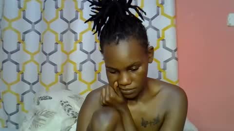 alorapavo online show from March 22, 7:09 pm