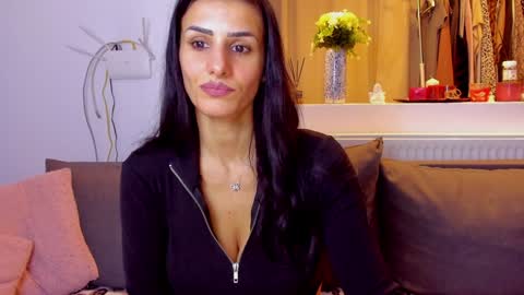 Michelle online show from February 23, 11:15 pm