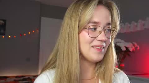 Amelia NEXT STREAM  online show from October 25, 1:41 pm