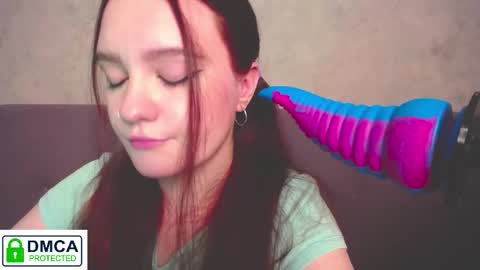 Alyssa online show from November 7, 5:51 pm