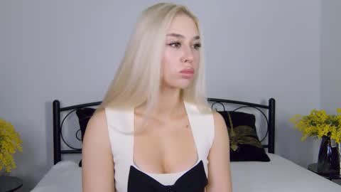 Alyx online show from November 11, 2:47 pm