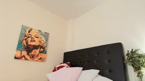 Isabella online show from March 2, 8:03 pm