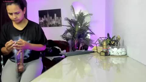 Snapshot of amaia_bushida chatting on September 17, 3:37 am anny online show from September 17, 3:37 am
