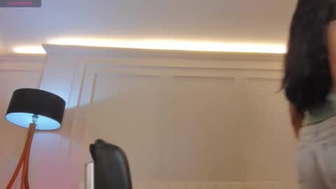 Amalia cruss online show from October 20, 12:02 am