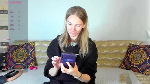 Amalia online show from November 1, 7:56 am