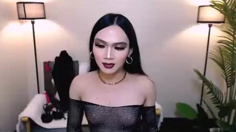 Trisha Greyson online show from November 13, 1:37 am