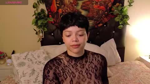 Snapshot of amand1_sweet chatting on September 17, 11:52 am online show from September 17, 11:52 am