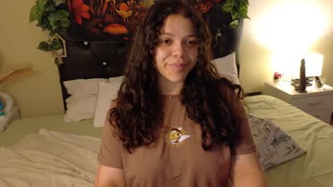 Snapshot of amand1_sweet chatting on October 4, 10:25 pm online show from October 4, 10:25 pm