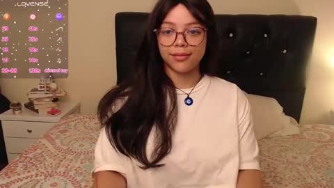 Snapshot of amand1_sweet chatting on February 1, 12:47 pm online show from February 1, 12:47 pm