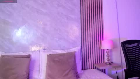 Luisa online show from February 13, 2:57 am