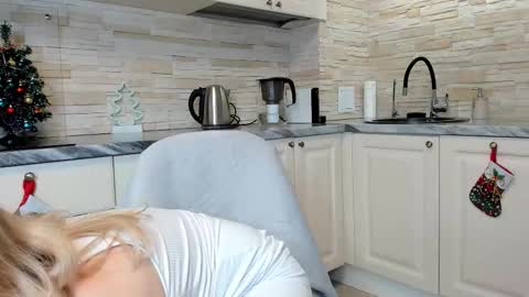 Amanda   insta amanda    grey online show from December 18, 2:55 pm