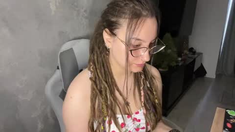 Amanda online show from May 1, 5:43 am