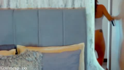 Snapshot of amanda_woods_ chatting on December 19, 1:07 am Amanda online show from December 19, 1:07 am