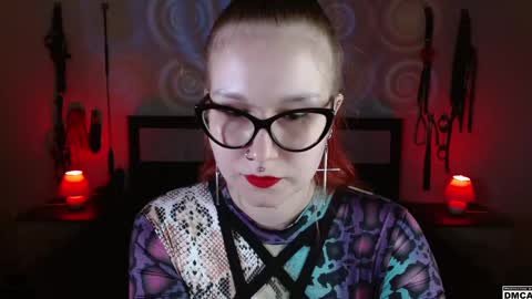 Snapshot of amanita__pantherina chatting on December 4, 9:07 am Goddess Amanita online show from December 4, 9:07 am