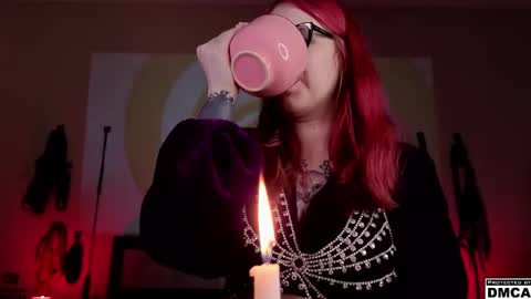 Snapshot of amanita__pantherina chatting on February 11, 5:07 pm Goddess Amanita online show from February 11, 5:07 pm