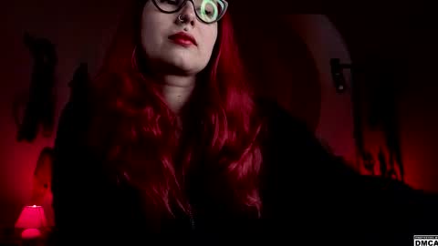Snapshot of amanita__pantherina chatting on October 9, 12:31 pm Goddess Amanita online show from October 9, 12:31 pm