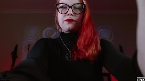 Snapshot of amanita__pantherina chatting on December 9, 12:30 pm Goddess Amanita online show from December 9, 12:30 pm