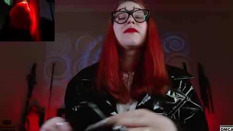 Snapshot of amanita__pantherina chatting on December 16, 6:38 pm Goddess Amanita online show from December 16, 6:38 pm