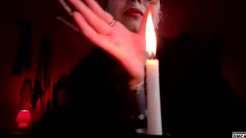 Snapshot of amanita__pantherina chatting on September 26, 12:25 pm Goddess Amanita online show from September 26, 12:25 pm