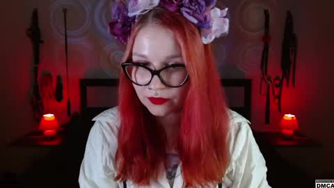 Snapshot of amanita__pantherina chatting on December 2, 10:49 am Goddess Amanita online show from December 2, 10:49 am