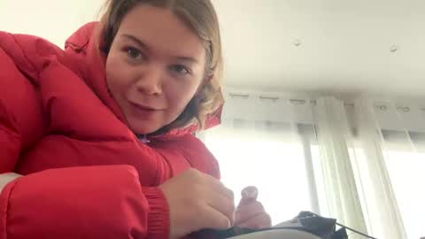 Amara Elise online show from January 19, 10:50 am