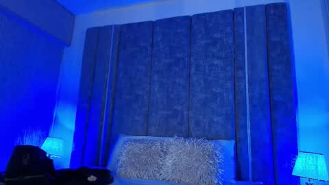 Emily online show from December 22, 1:14 pm