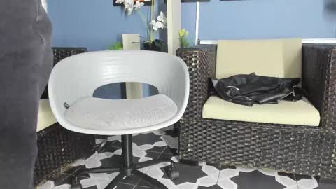 Emily online show from February 9, 11:04 am