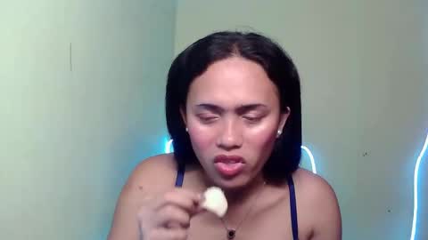 YELLA online show from December 20, 11:20 pm