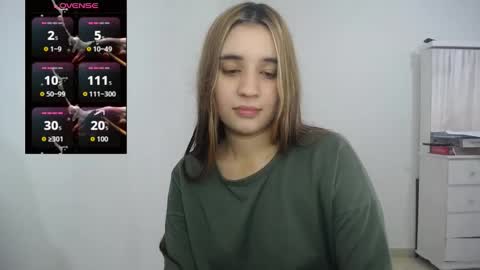 Snapshot of ambar_lynn chatting on October 17, 7:06 pm mbar online show from October 17, 7:06 pm