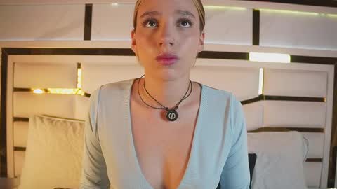 Snapshot of ambar_rosse25 chatting on September 20, 11:41 am Julieta online show from September 20, 11:41 am