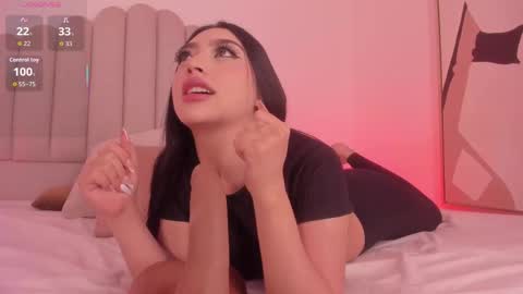 ambarevans_ online show from November 19, 12:05 pm